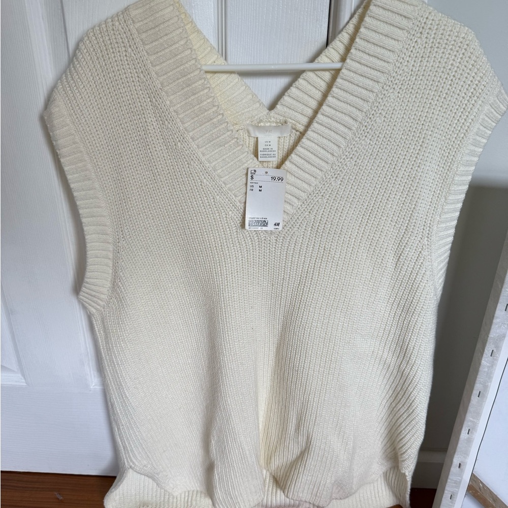 NEW WITH TAG H&M SWEARER VEST